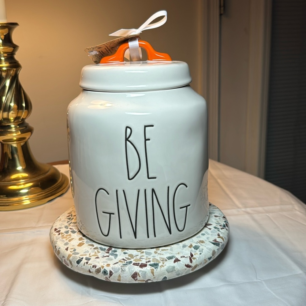 Rae Dunn Be Giving Charlie Brown canister - Picture 2 of 7
